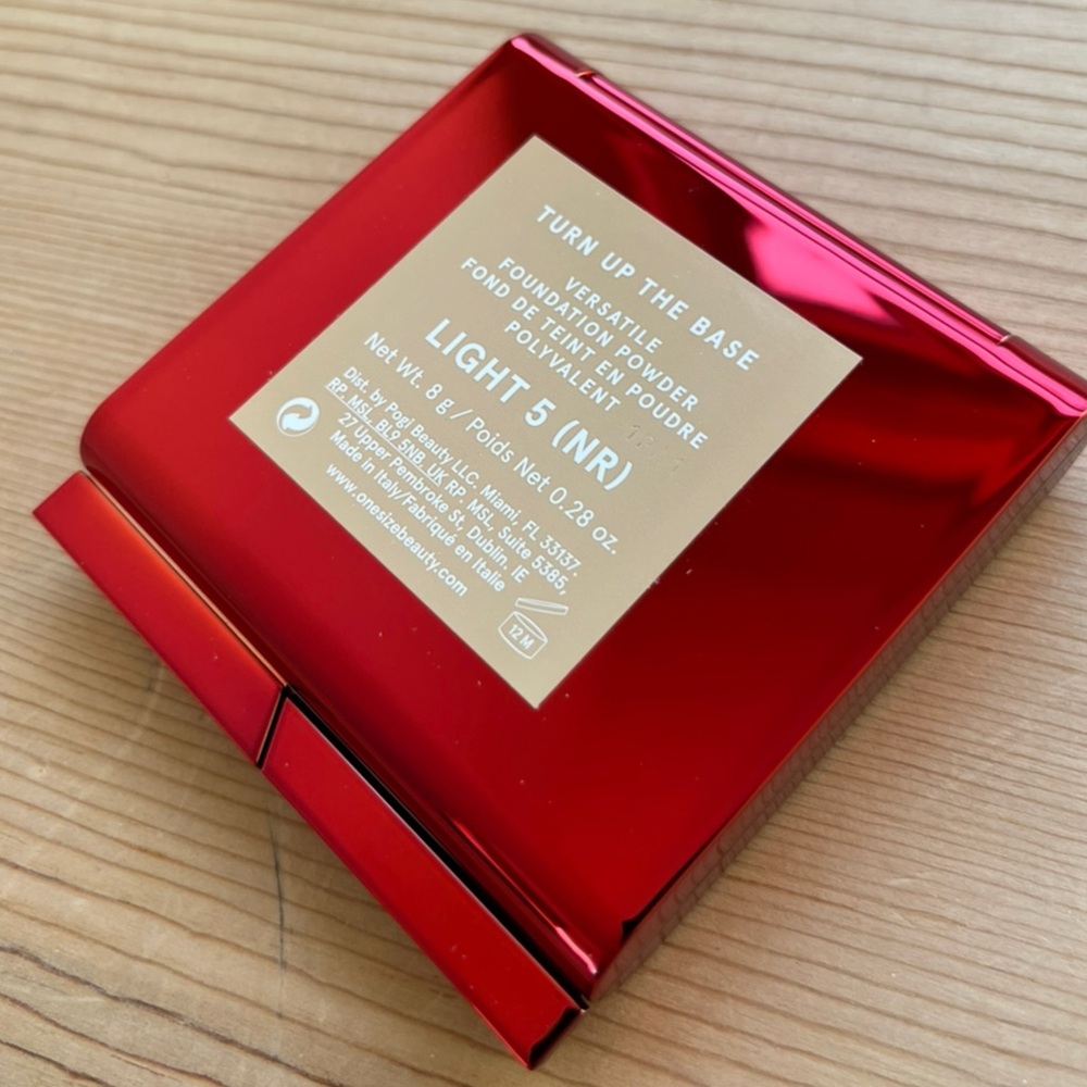 ONE/SIZE Powder Foundation - Picture 4 of 5